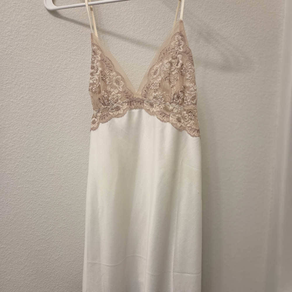 Flora Nikrooz Rosa Lace Trim V-Neck Chemise Ivory Bridal Nightdress BHLDN